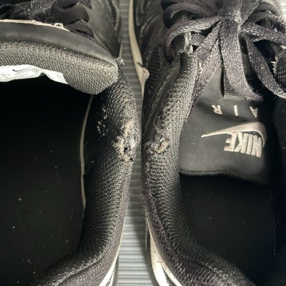 VGC Black / White Nike Air Max - Size W7.5 - Picture 6 of 8